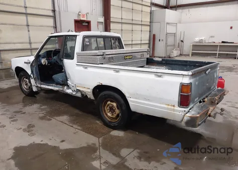 1984 Datsun 720 King Cab z USA, uszkodzony, nr VIN JN6FD06S4EW000852